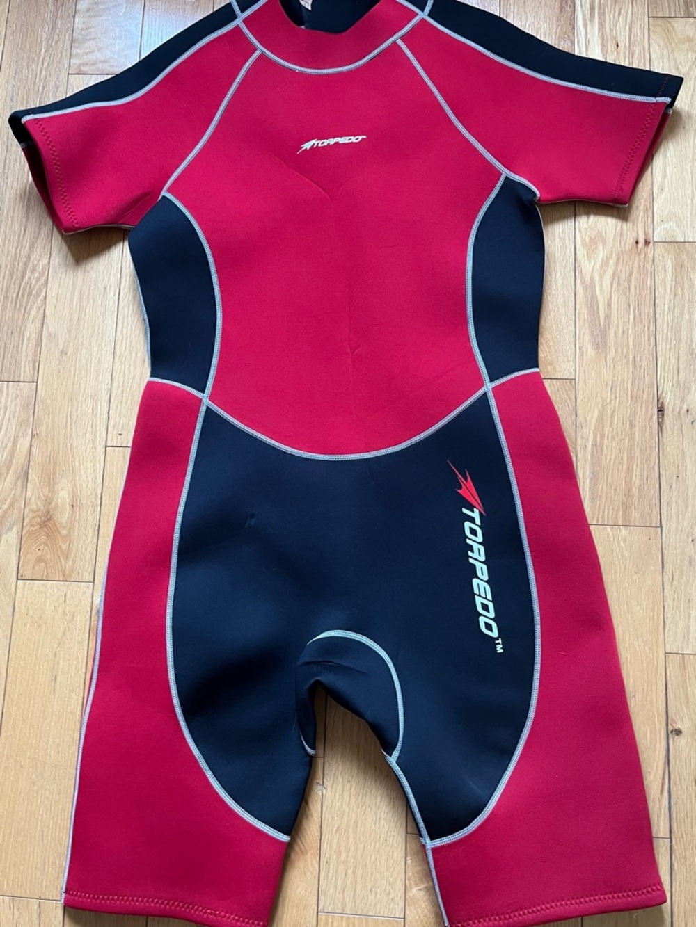 Adult Short Sleeve Neoprene Wetsuit - Red/Black